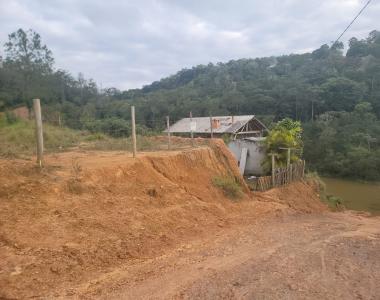 Terreno à venda no bairro Várzea do Ranchinho em Camboriú/SC