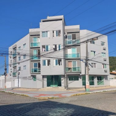 Apartamento bem localizado no Bairro São Francisco em Camboriú - SC