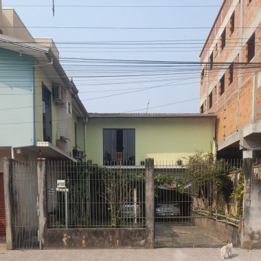 Terreno com casa para Venda ou Permuta no Bairro Taboleiro, Camboriú /SC