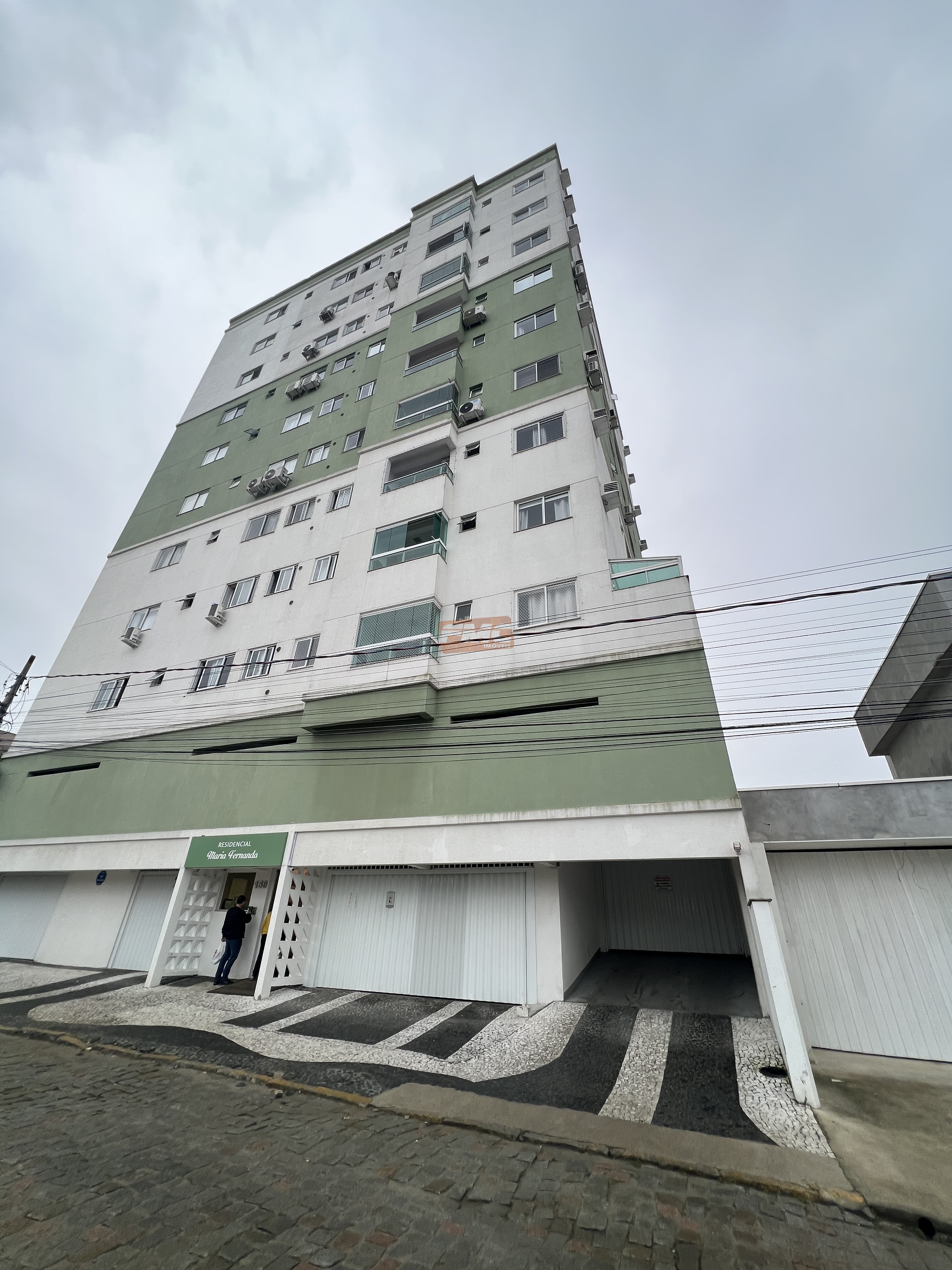 Apartamento à venda, 3 quartos, sendo 1 suíte, com 1 vaga de